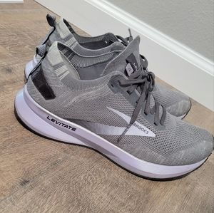 Brooks Levitate 4